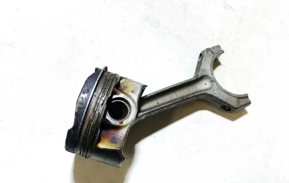 BMW 7 F01 F02 F03 F04 Piston with connecting rod