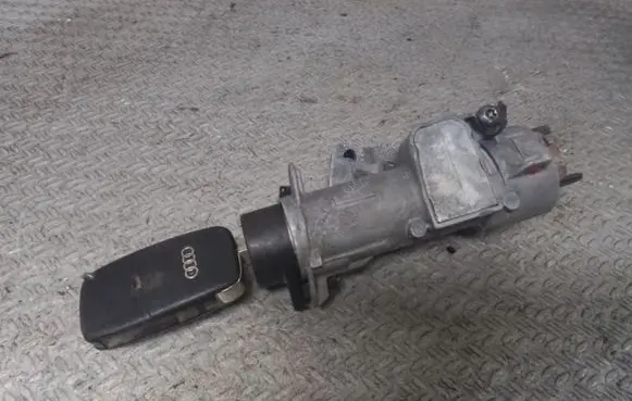 Audi A6 S6 C5 4B Ignition lock 4B0905851C