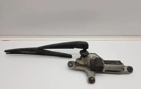 Toyota RAV 4 (XA20) Rear window wiper motor 8513042040 1592004791