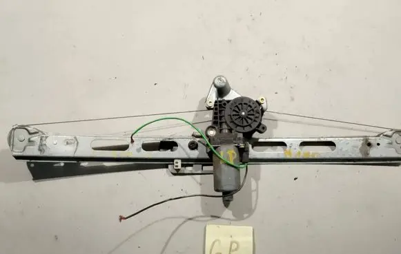 Mercedes-Benz A W168 Front door window regulator with motor 1687201146