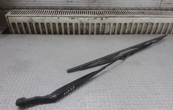 Nissan Primera Windshield/front glass wiper blade 