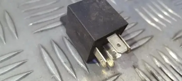 Mitsubishi Carisma Other relay SCB1M1240 SCB-1-M-1240