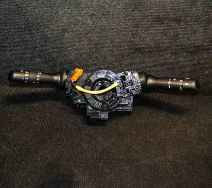 Peugeot 108 Indicator stalk 0D05075E324 0H08017J090