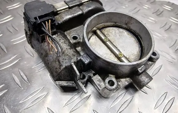 Mercedes-Benz E W211 Throttle body valve A1121410125KAS A1121410125