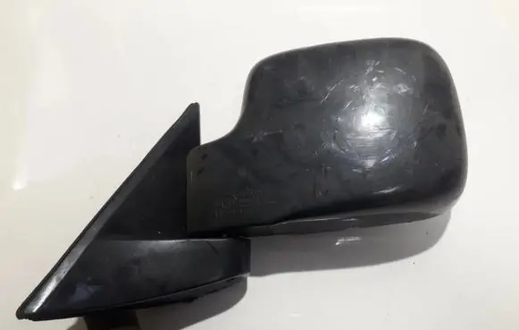 Isuzu Trooper Front door electric wing mirror E13010624