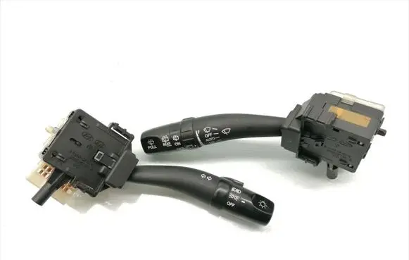 Hyundai Santa Fe Headlight wiper arm set 202005765