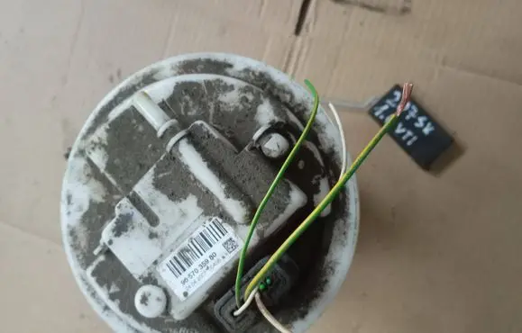 Peugeot 207 In-tank fuel pump 9657035980