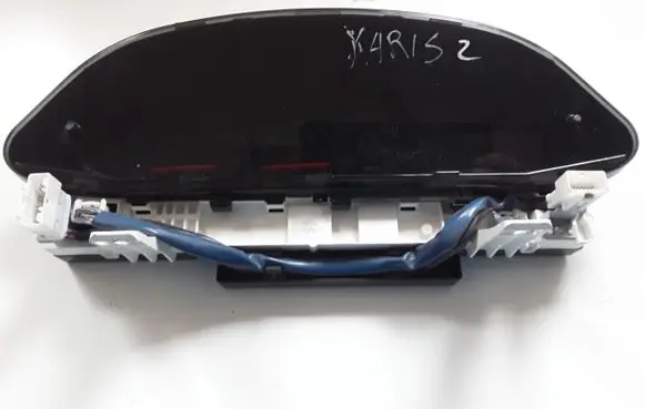 Toyota Yaris Speedometer (instrument cluster) 838000DG60