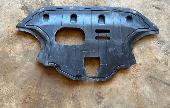 Hyundai Tucson TL Engine splash shield/under tray 29110J9000