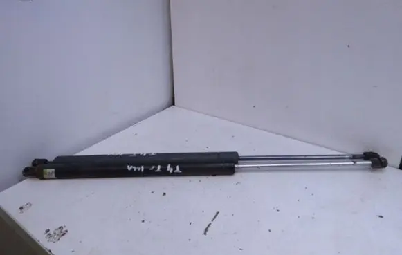 Volkswagen Transporter - Caravelle T4 Shock absorber/damper mounting bracket 