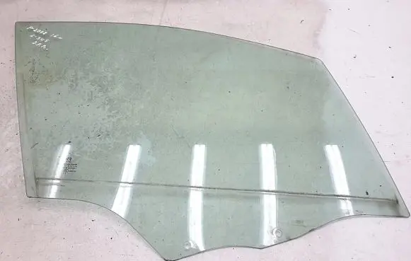 Peugeot 2008 I Front door window glass four-door e243r009007