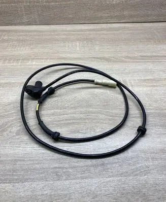 Renault Clio II ABS wheel speed sensor 0265006385 7700411746D
