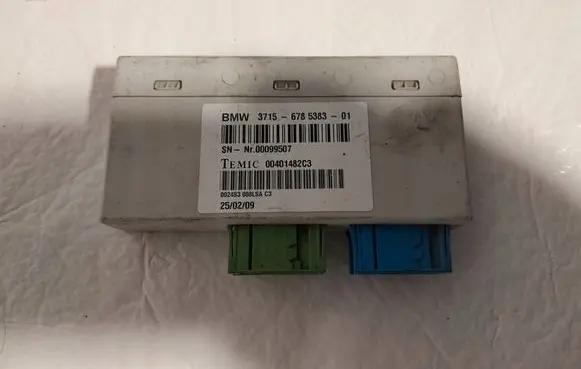 BMW X5 E70 Air suspension control unit module (rear) 6785383