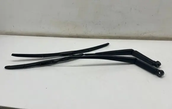 Lexus ES 300h (7th Gen) Windshield/front glass wiper blade 