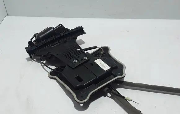 Chrysler Pacifica Sliding door lock 68234565AI