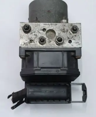 BMW 5 E39 ABS Pump 6756340 0265223001 0265900001