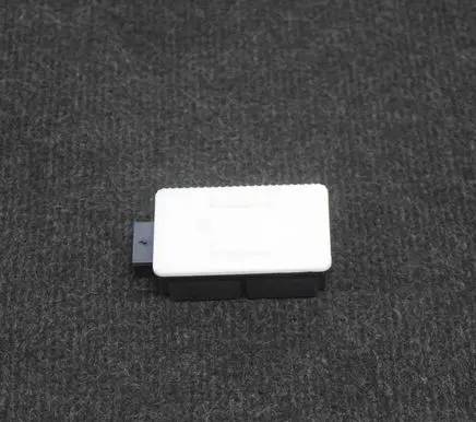 Tesla Model 3 Tire pressure control unit A2C15064700 111858000C
