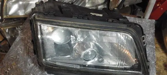 Audi A8 S8 D2 4D Headlight/headlamp