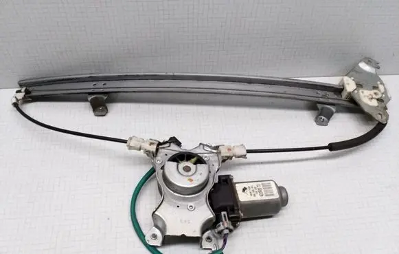 Nissan Almera Tino Front door window regulator with motor 400600T3 114920