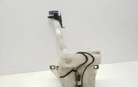 Ford C-MAX II Windshield washer fluid reservoir/tank AV6117B613A