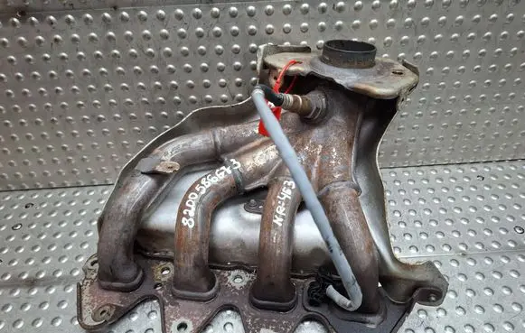 Renault Scenic II - Grand scenic II Exhaust manifold S26336463 8200487350