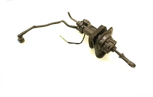 Peugeot 2008 I Clutch master cylinder 250424