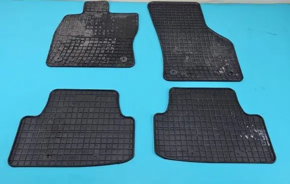 Chevrolet Orlando Front floor mat IMPRK1447384