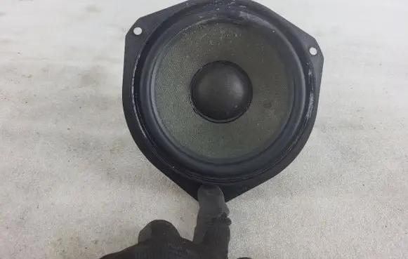 Opel Zafira B Front door speaker 32704900
