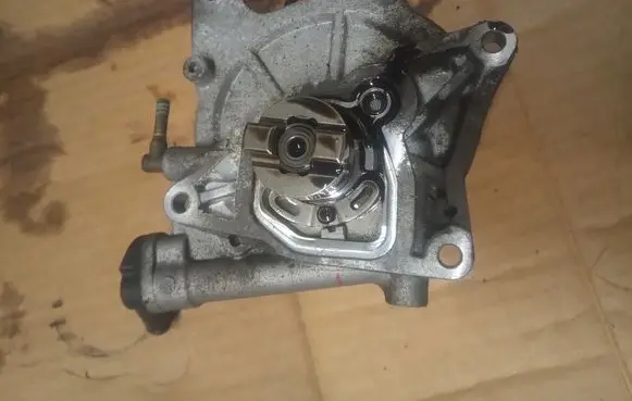 Hyundai Santa Fe Vacuum pump