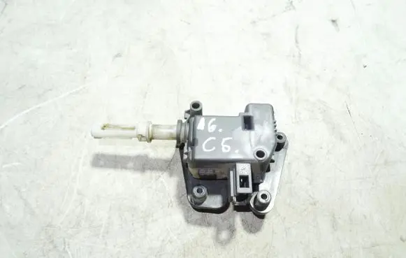 Audi A6 S6 C5 4B Tailgate boot lock/latch motor 4B9962115B