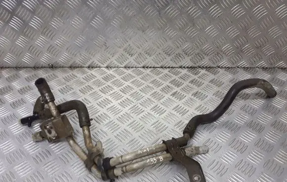 Toyota Auris 150 Engine coolant pipe/hose