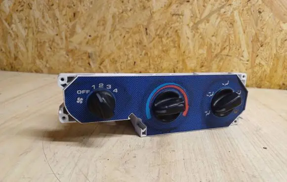 Honda HR-V Climate control unit