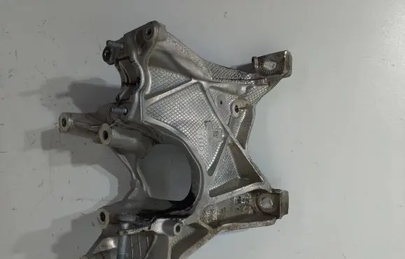 Audi A4 S4 B9 8W Engine mount bracket 8W0399295E