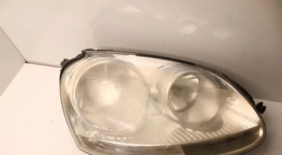 Volkswagen Golf V Headlight/headlamp