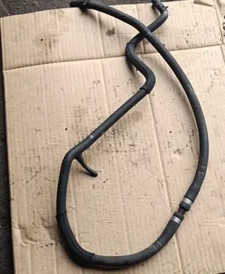Audi Q7 4L Engine coolant pipe/hose 7L6122447G