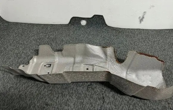 Exhaust heat shield
