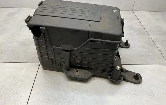 Audi Q3 8U Battery box tray 3C0915443A