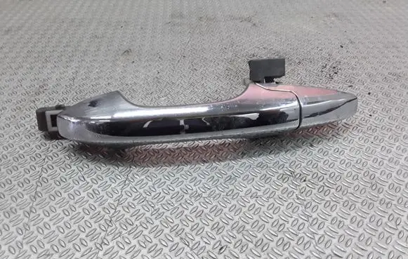 Honda CR-V Front door exterior handle 43921SWA