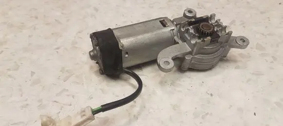 Mitsubishi Pajero Sport I Sunroof motor/actuator 44249131 404077
