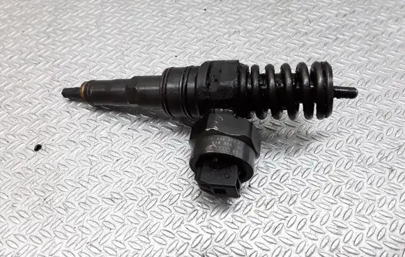 Ford Galaxy Fuel injector 038130073F