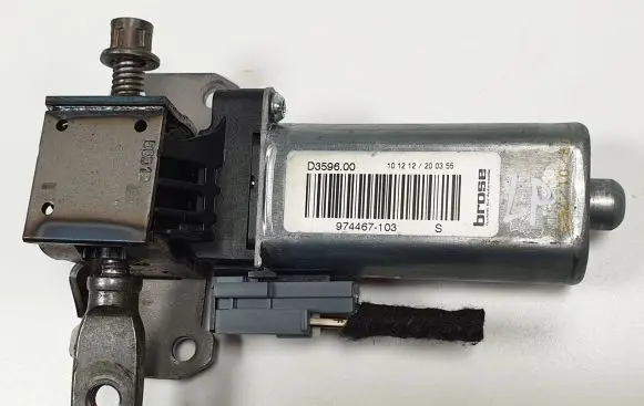 Volvo V60 Seat adjustment motor 974467-103