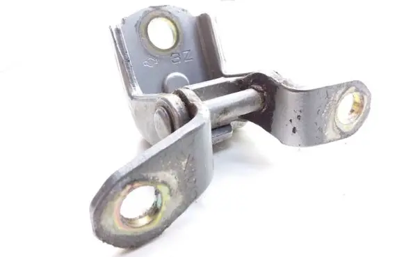 Nissan X-Trail T30 Rear door upper hinge