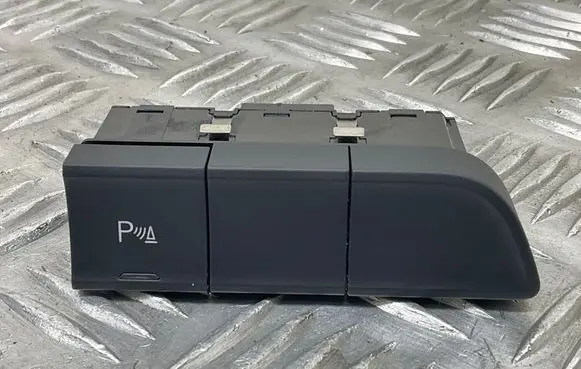Audi Q3 8U Parking (PDC) sensor switch 8U0959674C