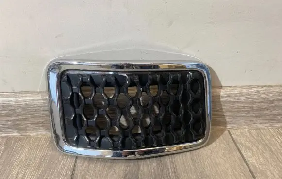 Jeep Cherokee Front grill 68323774AB 6FK01TRMAB