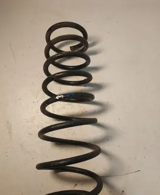 Toyota Avensis T220 Rear coil spring