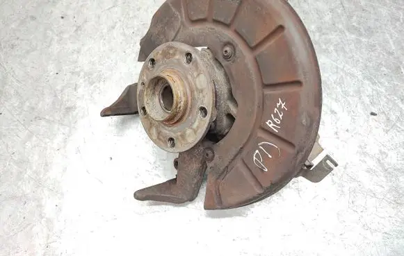 Skoda Yeti (5L) Front wheel hub spindle knuckle