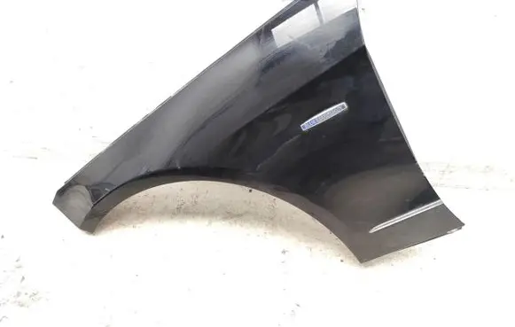 Mercedes-Benz E AMG W212 Fender 