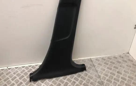 (B) pillar trim (bottom)