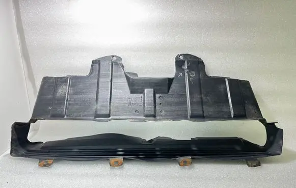 Mitsubishi Eclipse (D21A/D22A/D27A) Radiator cooling fan shroud MB528607