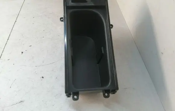 Hyundai i40 Dashboard storage box/compartment 846703Z000